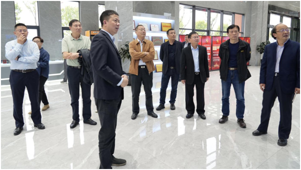 電力行業(yè)標(biāo)委會(huì)專家蒞臨重慶華虹公司參觀指導(dǎo)